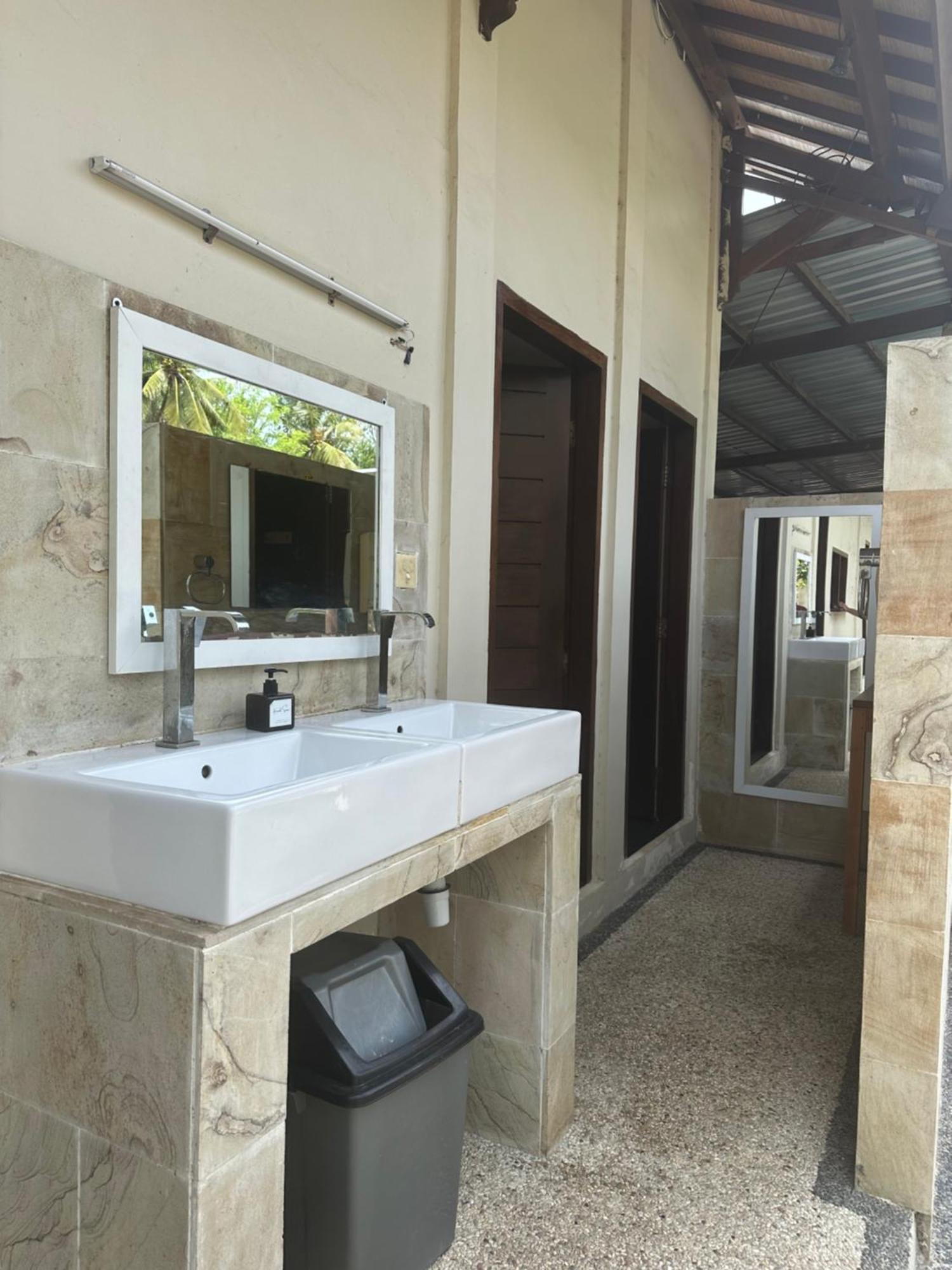 Trawangan Oasis Hotel Gili Trawangan Exterior photo