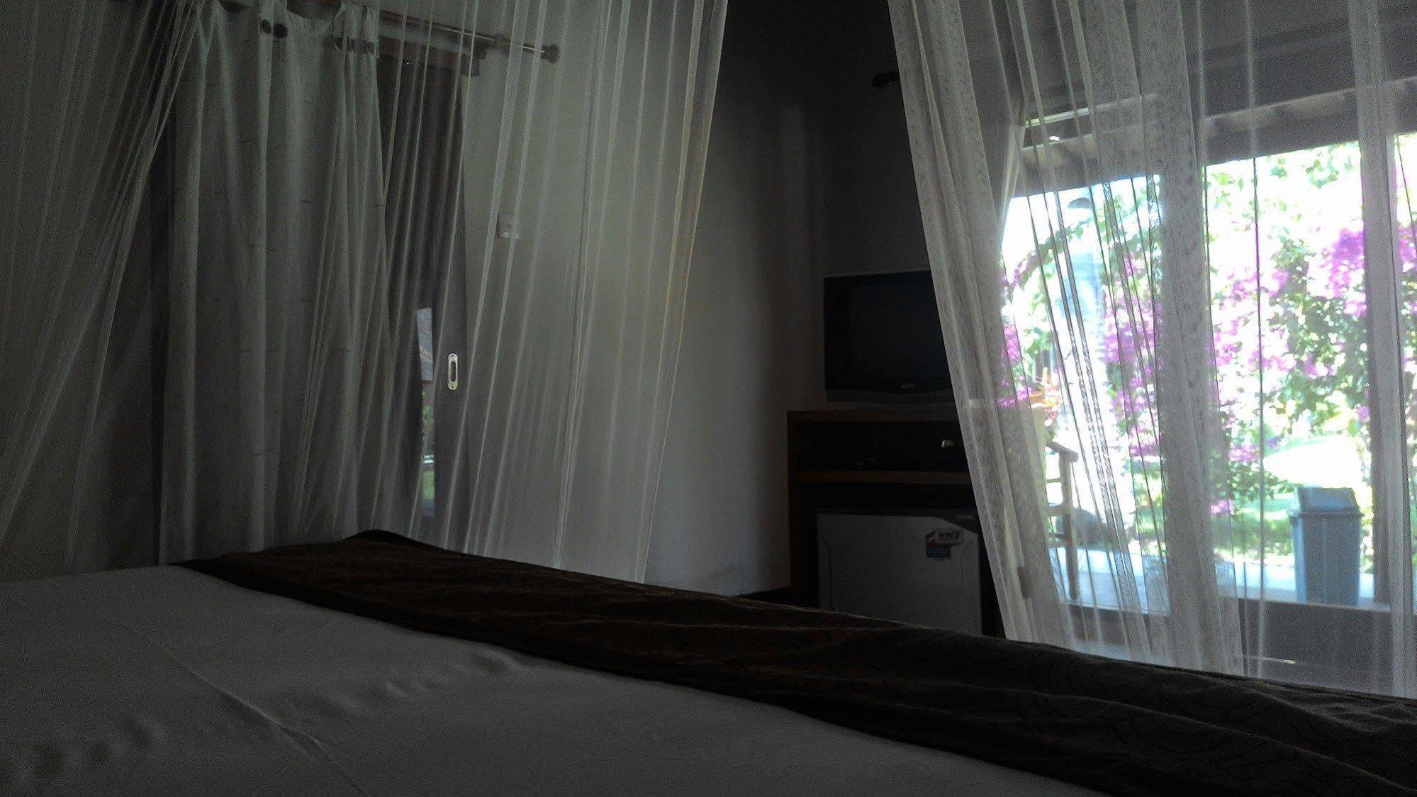 Trawangan Oasis Hotel Gili Trawangan Exterior photo