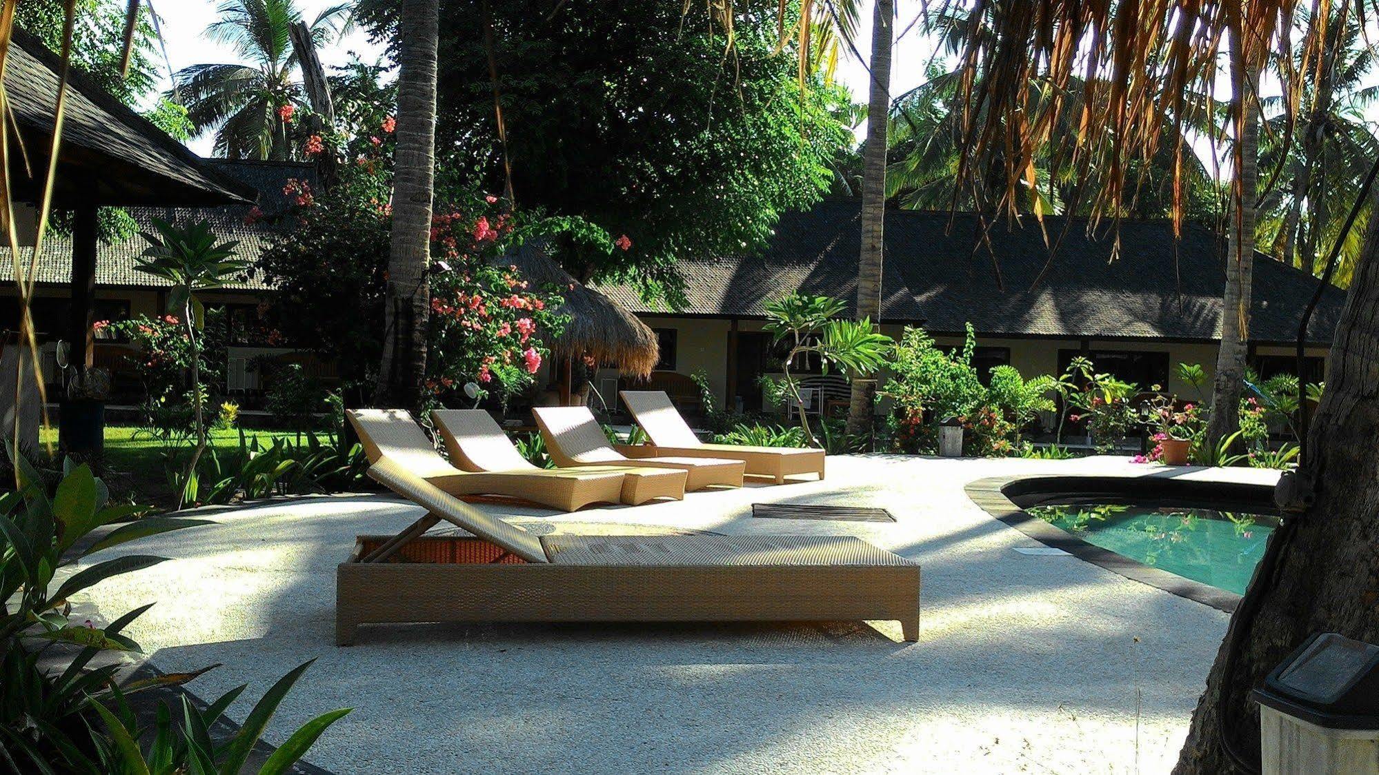 Trawangan Oasis Hotel Gili Trawangan Exterior photo